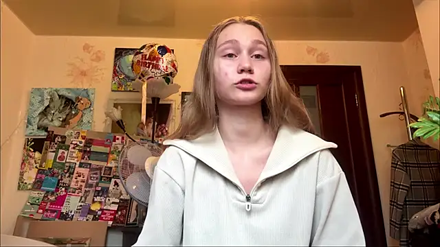 Snapshot of ShellieSavko chatting on July 28, 2026, 6:09 am ShellieSavko online show from July 28, 2026, 6:09 am