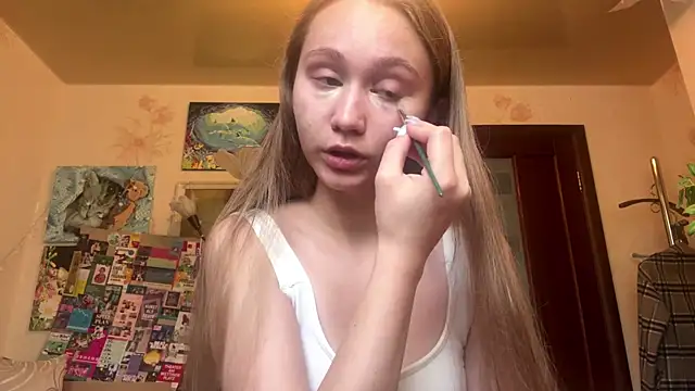 Snapshot of ShellieSavko chatting on July 29, 2026, 6:11 am ShellieSavko online show from July 29, 2026, 6:11 am