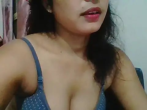 Snapshot of POJA_SHARMAA chatting on July 31, 2026, 6:40 pm POJA SHARMAA online show from July 31, 2026, 6:40 pm