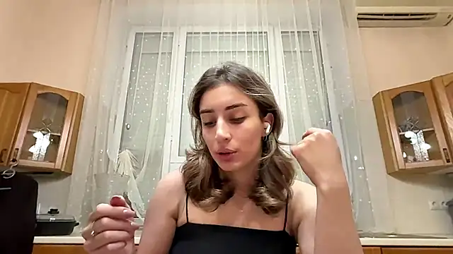 PazMattiace online show from July 28, 2026, 3:43 pm