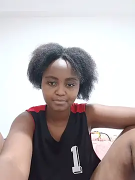 Prettyval77 online show from July 27, 2026, 9:27 am