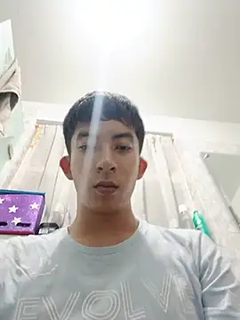 Snapshot of Arthur_Mclovin chatting on July 28, 2026, 10:31 pm Arthur Mclovin online show from July 28, 2026, 10:31 pm