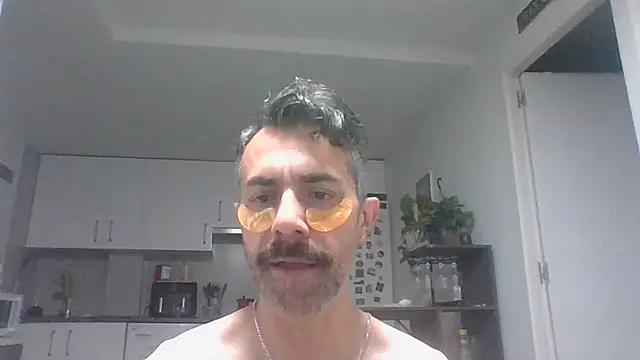 Lucasferx online show from July 27, 2026, 5:14 am