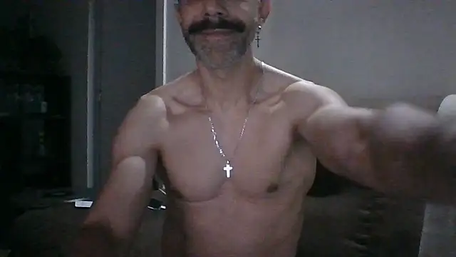 Lucasferx online show from July 28, 2026, 9:03 pm