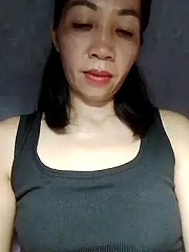Snapshot of -Nene_ chatting on July 28, 2026, 2:13 pm -Nene online show from July 28, 2026, 2:13 pm