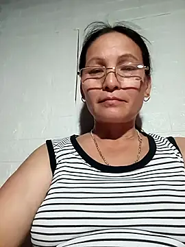 Snapshot of Play-fun chatting on July 30, 2026, 4:22 am Play-fun online show from July 30, 2026, 4:22 am