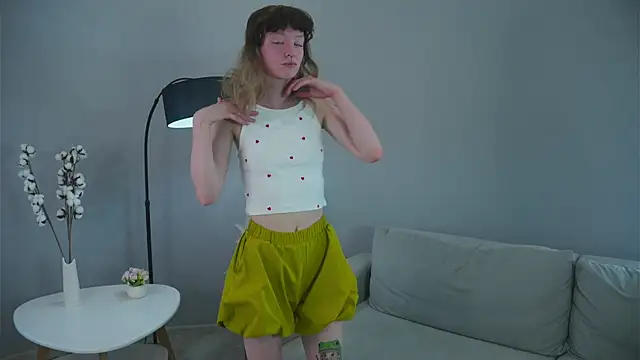 JulianKenworthy online show from July 29, 2026, 5:16 am