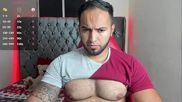 Snapshot of mrloganfuck1 chatting on March 30, 2026, 6:14 am mrloganfuck1 online show from March 30, 2026, 6:14 am