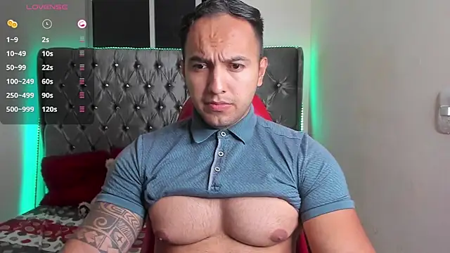 Snapshot of mrloganfuck1 chatting on May 20, 2026, 5:35 am mrloganfuck1 online show from May 20, 2026, 5:35 am