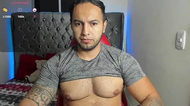 Snapshot of mrloganfuck1 chatting on May 30, 2026, 6:43 am mrloganfuck1 online show from May 30, 2026, 6:43 am