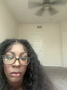 Snapshot of melanivixen chatting on July 28, 2026, 9:14 pm melanivixen online show from July 28, 2026, 9:14 pm