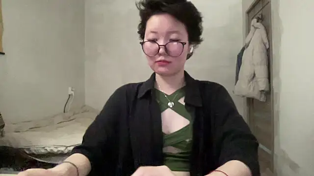 Snapshot of warmdew chatting on July 29, 2026, 10:35 am warmdew online show from July 29, 2026, 10:35 am