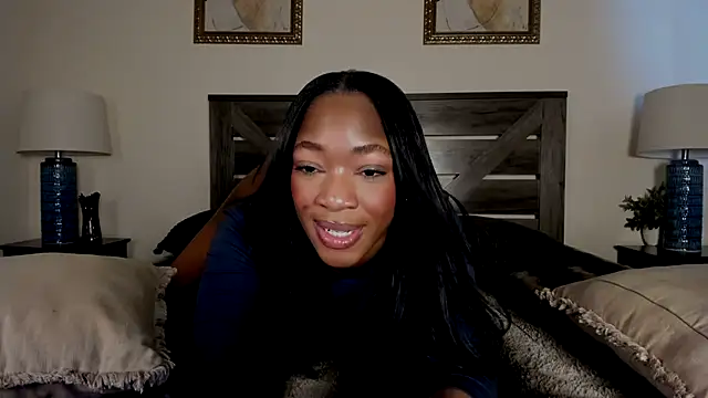 nicolesolace online show from April 3, 2026, 9:13 pm