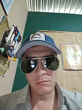 Snapshot of Chris-Smoke chatting on August 9, 2026, 6:02 pm Chris-Smoke online show from August 9, 2026, 6:02 pm