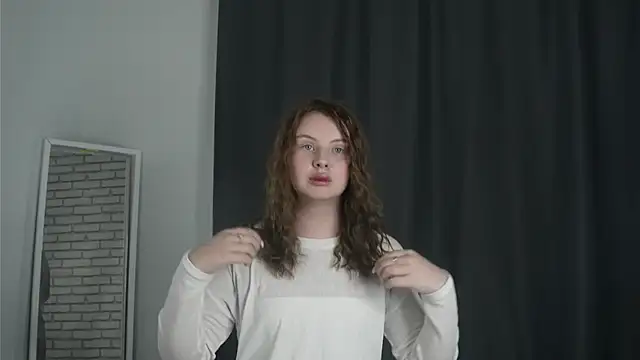 Snapshot of IsobelBoderick chatting on August 6, 2026, 4:14 am IsobelBoderick online show from August 6, 2026, 4:14 am
