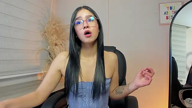 Snapshot of sweet__obsession__ chatting on August 5, 2026, 7:49 pm sweet obsession online show from August 5, 2026, 7:49 pm