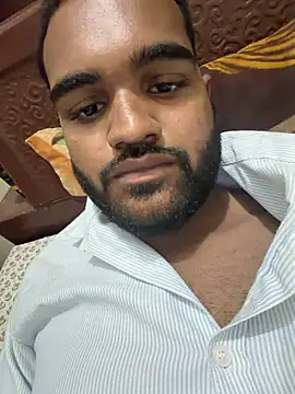 Snapshot of himanhu5690 chatting on August 7, 2026, 9:33 am himanhu5690 online show from August 7, 2026, 9:33 am