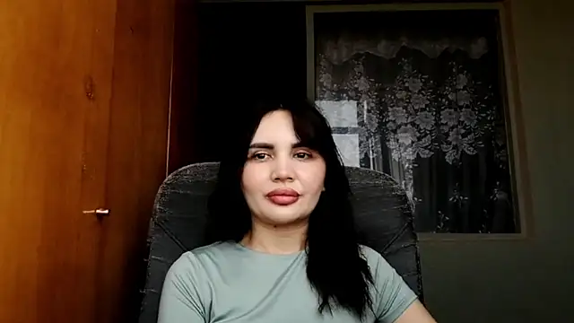 ElviaSloane online show from August 6, 2026, 8:27 am