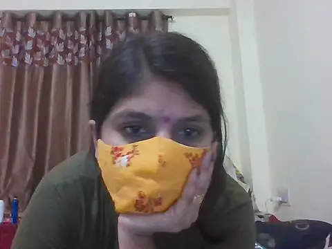 Snapshot of Sexxytannu chatting on August 6, 2026, 5:37 pm Sexxytannu online show from August 6, 2026, 5:37 pm