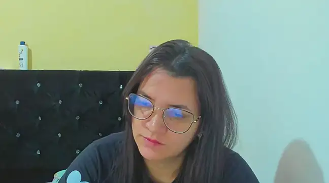 Snapshot of MARILYN_GARCIA chatting on December 14, 2024, 2:42 pm MARILYN GARCIA online show from December 14, 2024, 2:42 pm