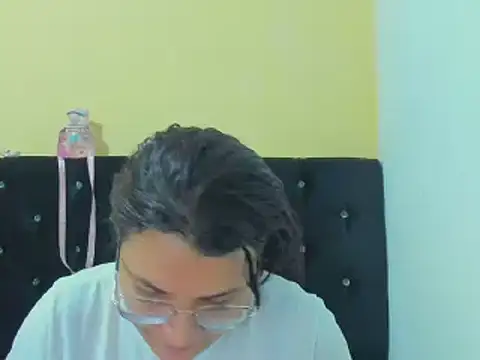 Snapshot of MARILYN_GARCIA chatting on December 20, 2024, 2:27 pm MARILYN GARCIA online show from December 20, 2024, 2:27 pm