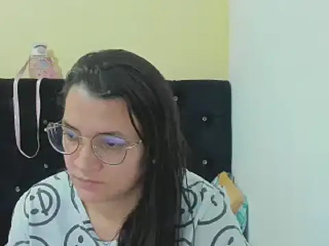 Snapshot of MARILYN_GARCIA chatting on December 21, 2024, 3:42 pm MARILYN GARCIA online show from December 21, 2024, 3:42 pm