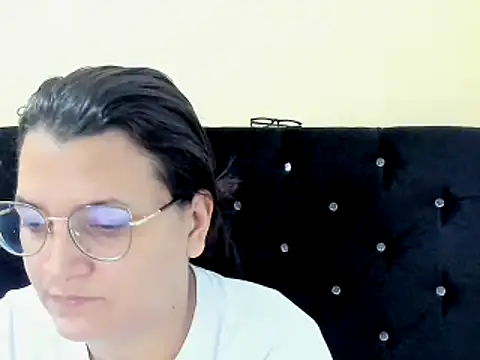 Snapshot of MARILYN_GARCIA chatting on December 22, 2024, 2:27 pm MARILYN GARCIA online show from December 22, 2024, 2:27 pm