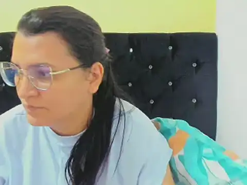 Snapshot of MARILYN_GARCIA chatting on December 24, 2024, 4:08 pm MARILYN GARCIA online show from December 24, 2024, 4:08 pm