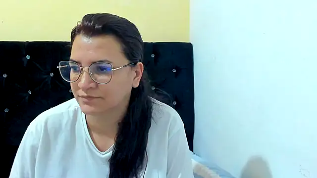 Snapshot of MARILYN_GARCIA chatting on December 31, 2024, 12:04 pm MARILYN GARCIA online show from December 31, 2024, 12:04 pm