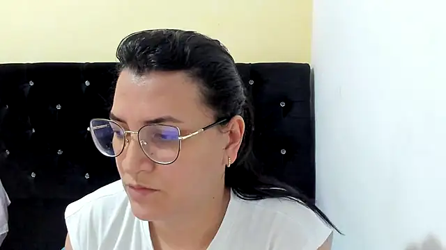 Snapshot of MARILYN_GARCIA chatting on January 6, 2025, 12:16 am MARILYN GARCIA online show from January 6, 2025, 12:16 am