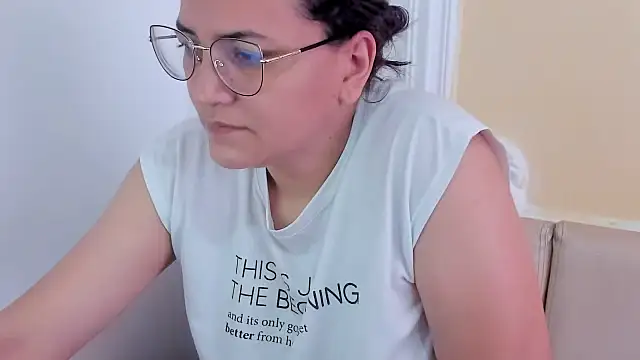 Snapshot of MARILYN_GARCIA chatting on February 5, 2025, 2:48 pm MARILYN GARCIA online show from February 5, 2025, 2:48 pm