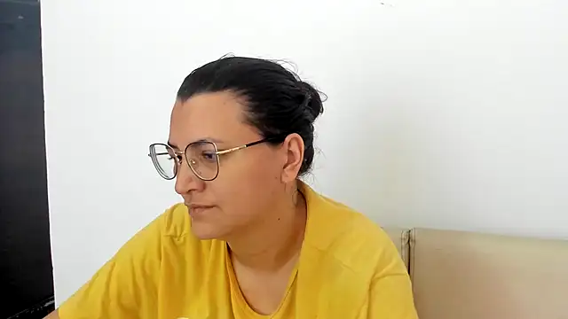 Snapshot of MARILYN_GARCIA chatting on February 21, 2025, 4:05 pm MARILYN GARCIA online show from February 21, 2025, 4:05 pm