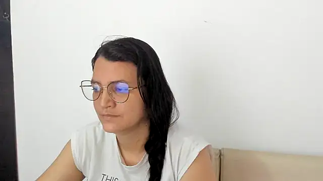 Snapshot of MARILYN_GARCIA chatting on February 22, 2025, 3:58 pm MARILYN GARCIA online show from February 22, 2025, 3:58 pm