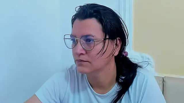 Snapshot of MARILYN_GARCIA chatting on March 2, 2025, 3:27 pm MARILYN GARCIA online show from March 2, 2025, 3:27 pm