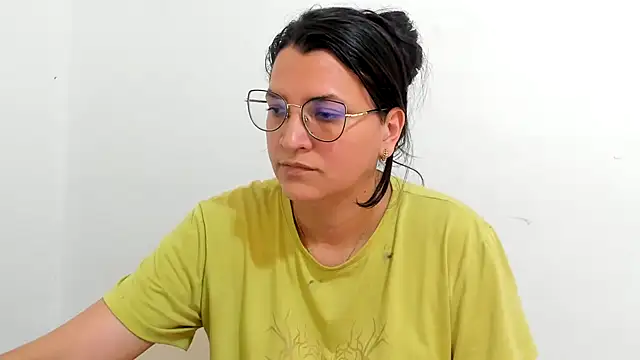 Snapshot of MARILYN_GARCIA chatting on September 17, 2025, 4:19 pm MARILYN GARCIA online show from September 17, 2025, 4:19 pm