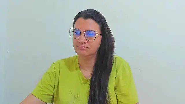 Snapshot of MARILYN_GARCIA chatting on September 30, 2025, 2:22 pm MARILYN GARCIA online show from September 30, 2025, 2:22 pm