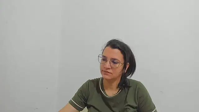 Snapshot of MARILYN_GARCIA chatting on October 4, 2025, 1:42 pm MARILYN GARCIA online show from October 4, 2025, 1:42 pm