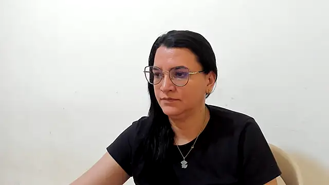 Snapshot of MARILYN_GARCIA chatting on November 1, 2025, 3:14 pm MARILYN GARCIA online show from November 1, 2025, 3:14 pm