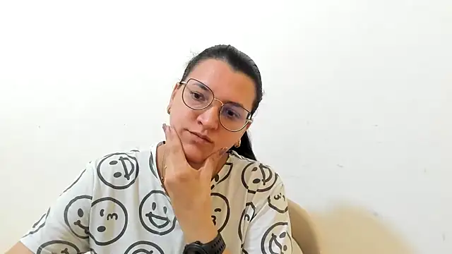 Snapshot of MARILYN_GARCIA chatting on November 6, 2025, 3:02 pm MARILYN GARCIA online show from November 6, 2025, 3:02 pm