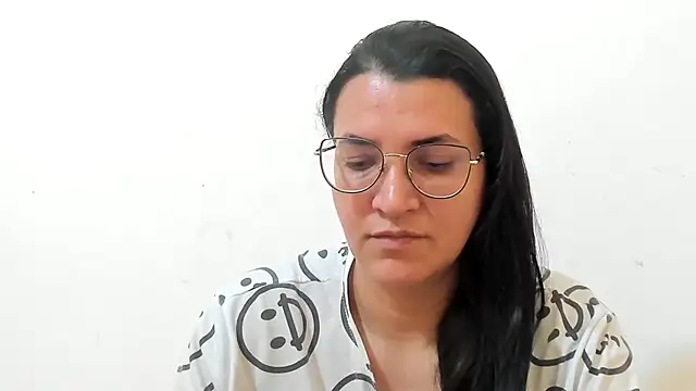 Snapshot of MARILYN_GARCIA chatting on November 12, 2025, 3:23 pm MARILYN GARCIA online show from November 12, 2025, 3:23 pm