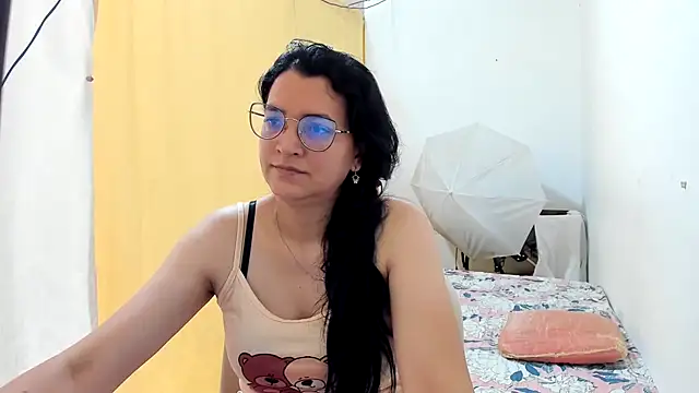 Snapshot of MARILYN_GARCIA chatting on May 21, 2026, 3:52 pm MARILYN GARCIA online show from May 21, 2026, 3:52 pm