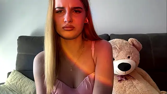 HermaKitty online show from August 6, 2026, 9:44 am