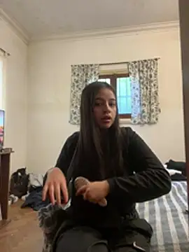 Snapshot of zzaavvirr chatting on August 7, 2026, 2:08 pm zzaavvirr online show from August 7, 2026, 2:08 pm