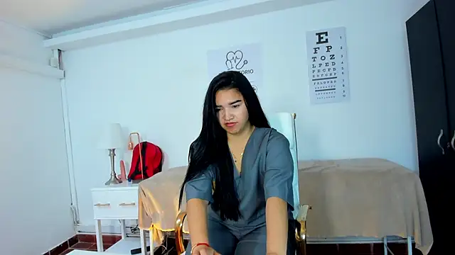 Snapshot of Britt_James chatting on August 6, 2026, 8:44 pm Britt James online show from August 6, 2026, 8:44 pm