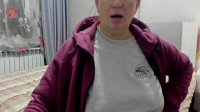 JUNOOO online show from January 19, 2025, 10:39 pm