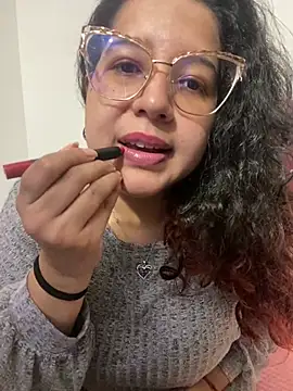 Snapshot of shara_ chatting on February 27, 2025, 1:38 am shara online show from February 27, 2025, 1:38 am