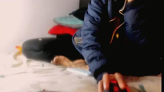 Snapshot of _thamara25 chatting on February 25, 2025, 12:03 am thamara25 online show from February 25, 2025, 12:03 am