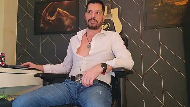 Snapshot of ChrisKox chatting on February 3, 2025, 12:36 am ChrisKox online show from February 3, 2025, 12:36 am