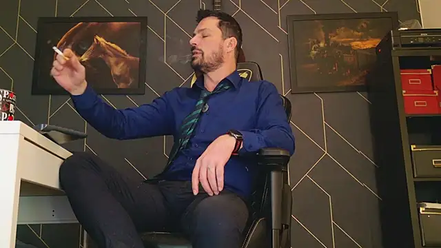 Snapshot of ChrisKox chatting on February 11, 2025, 4:33 am ChrisKox online show from February 11, 2025, 4:33 am