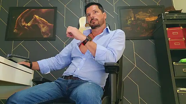 Snapshot of ChrisKox chatting on March 10, 2025, 6:38 am ChrisKox online show from March 10, 2025, 6:38 am